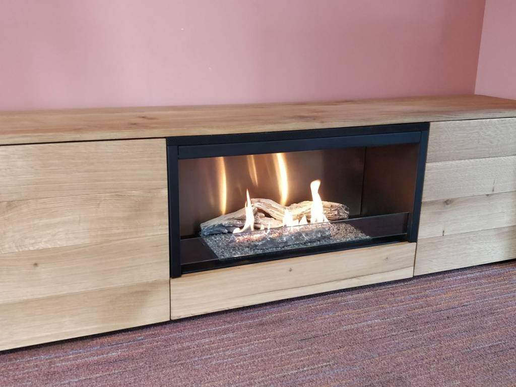 Planika-Pure-Flame-natural-oak-veneer-1-1.jpg Planika-Pure-Flame-natural-oak-veneer-1-1.jpg